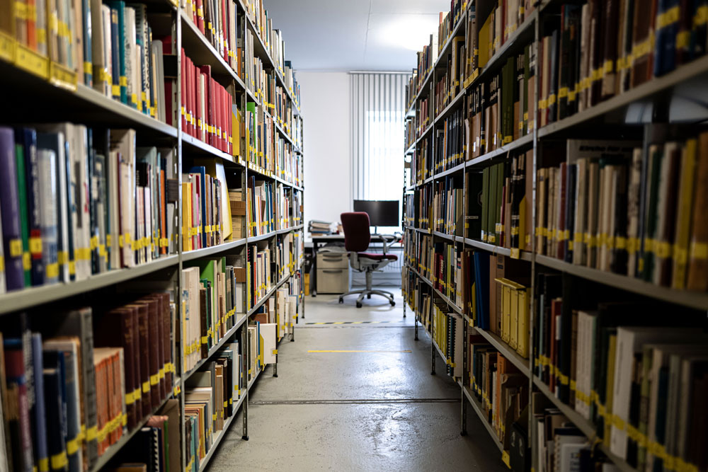 Bibliothek-der-Männer-vom-Morgenstern